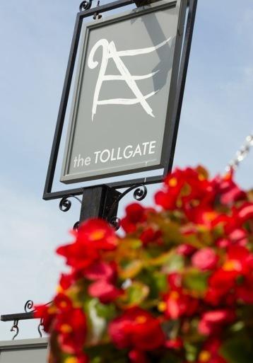 The Tollgate Inn Bradford-On-Avon Exterior photo
