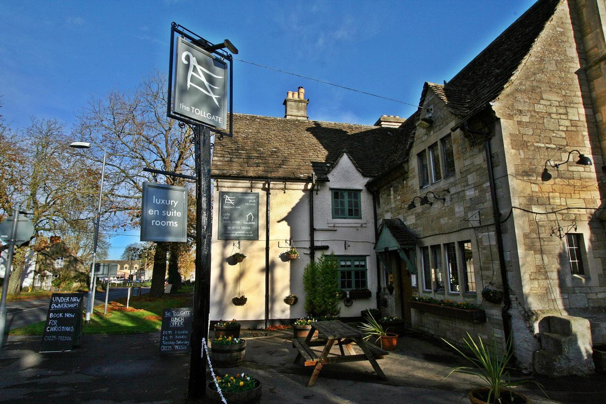 The Tollgate Inn Bradford-On-Avon Exterior photo