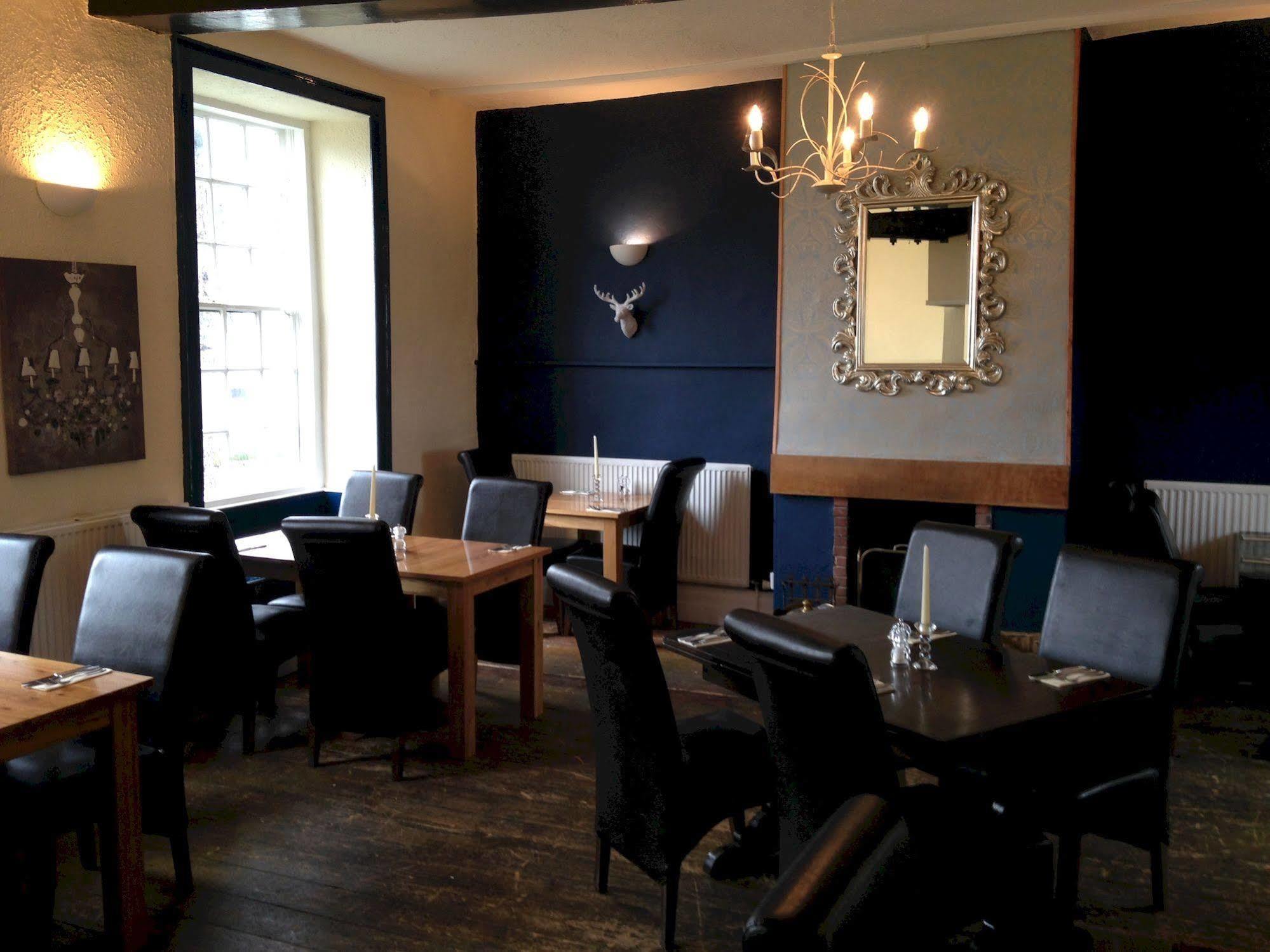 The Tollgate Inn Bradford-On-Avon Exterior photo